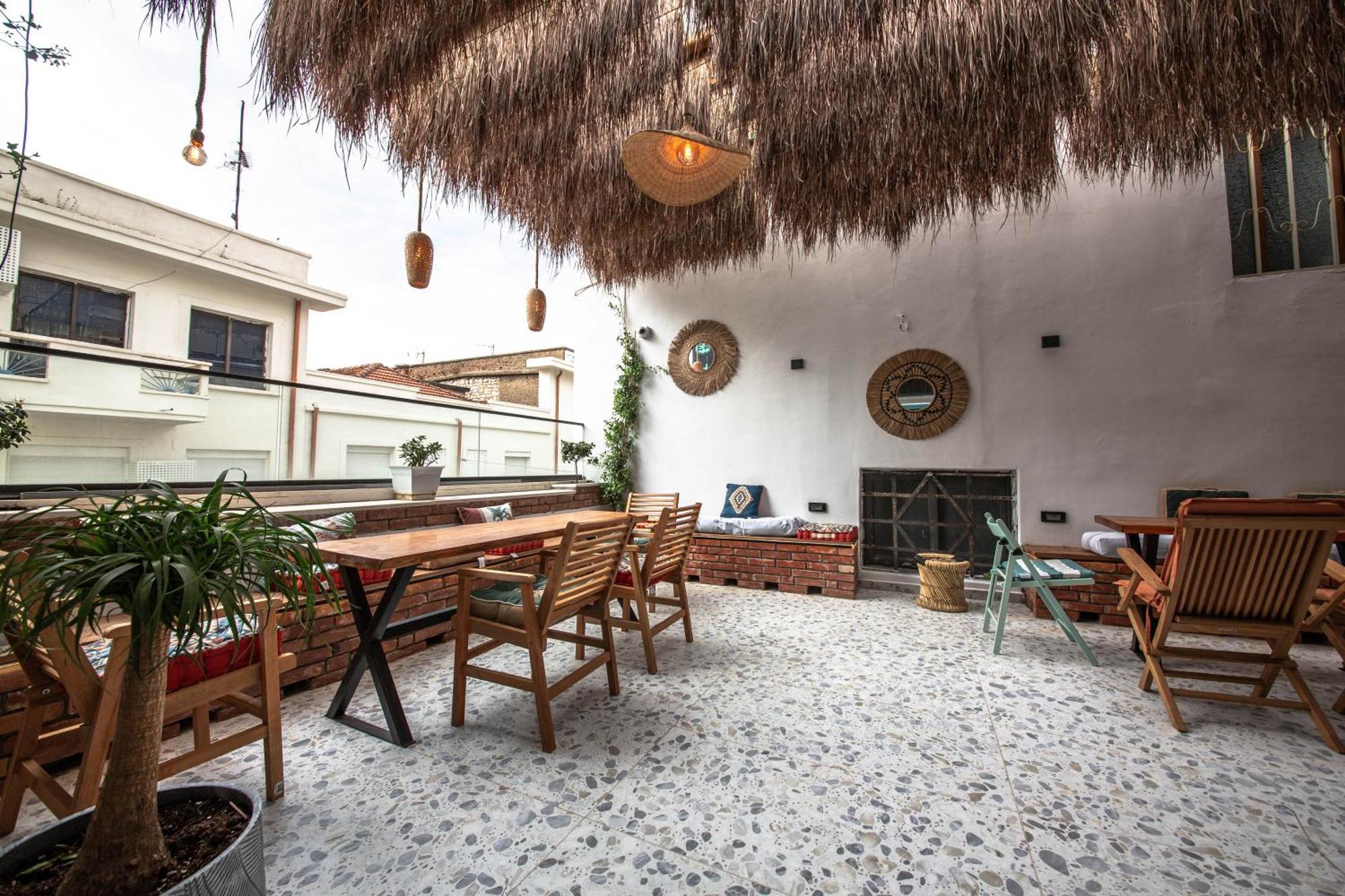 Vega 43 Hostel Sarandë Exterior foto